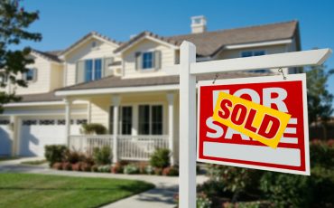 new home sales stock image